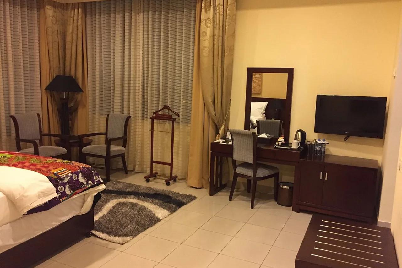 Royal Grand Hotel — rooms and atmosphere