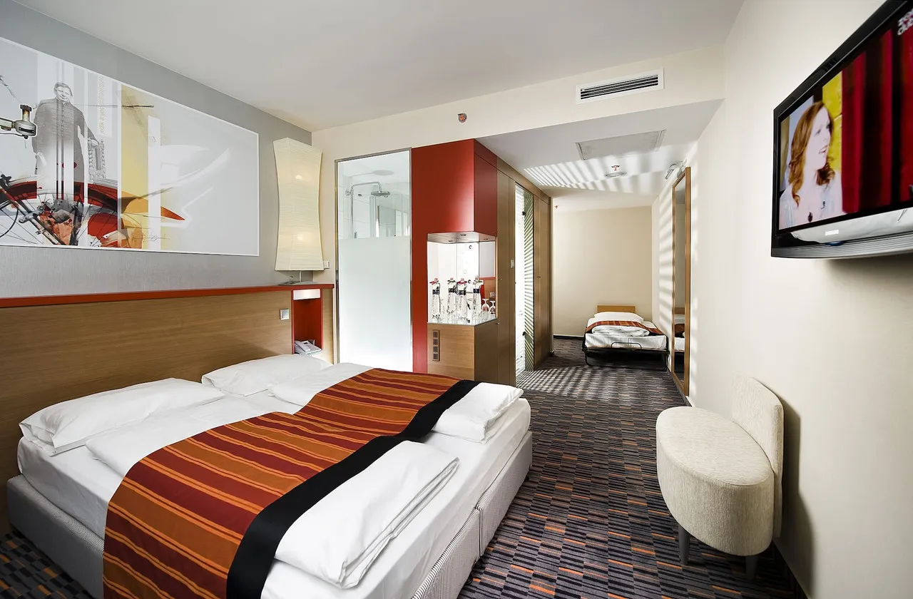 Royal Park Boutique Hotel — rooms and atmosphere