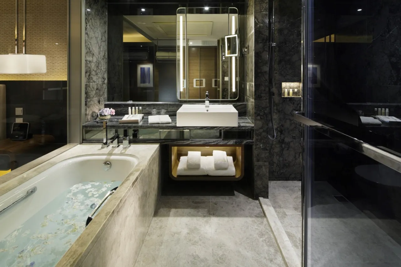 Royal Plaza Hotel — ภาพห้องพักและบรรยากาศ