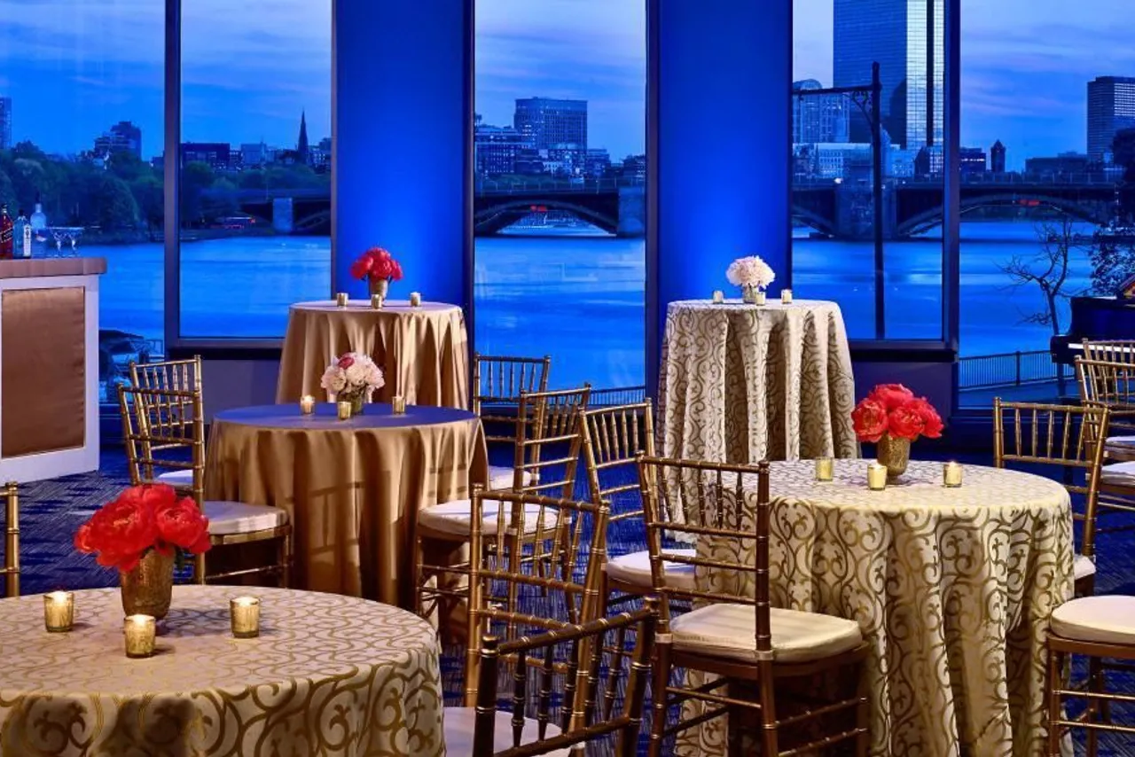 The Royal Sonesta Boston — rooms and atmosphere