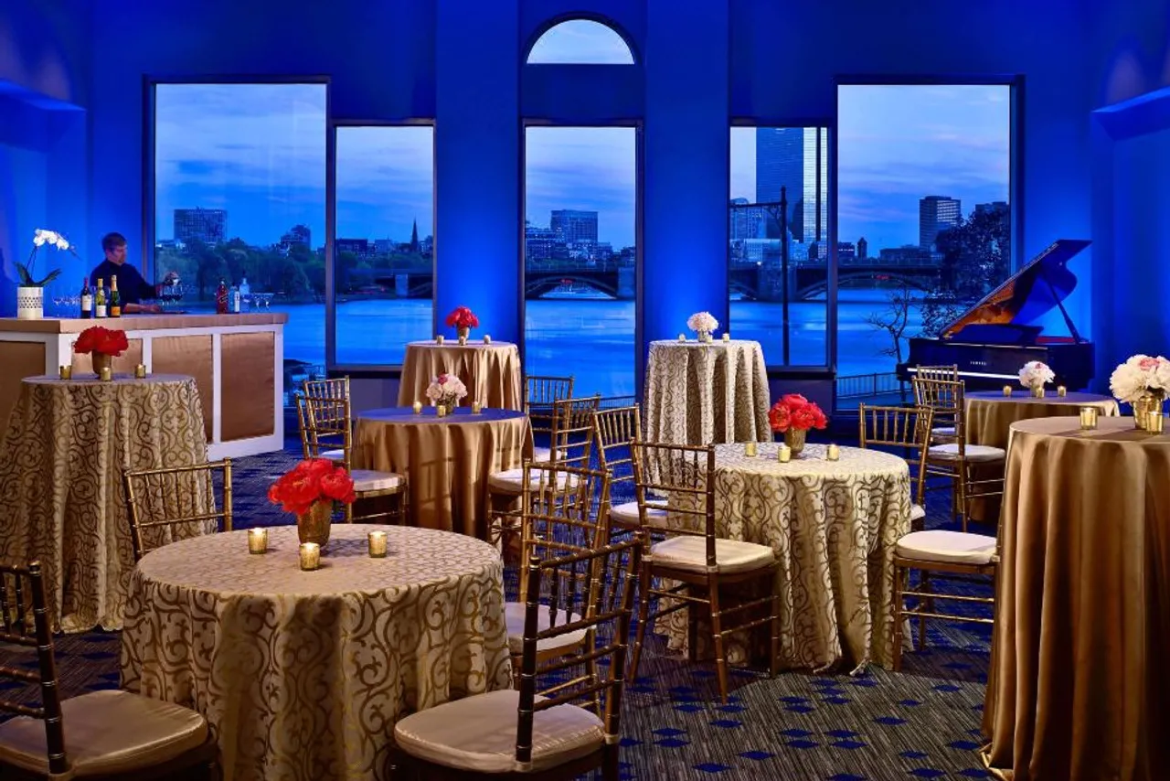 The Royal Sonesta Boston — rooms and atmosphere
