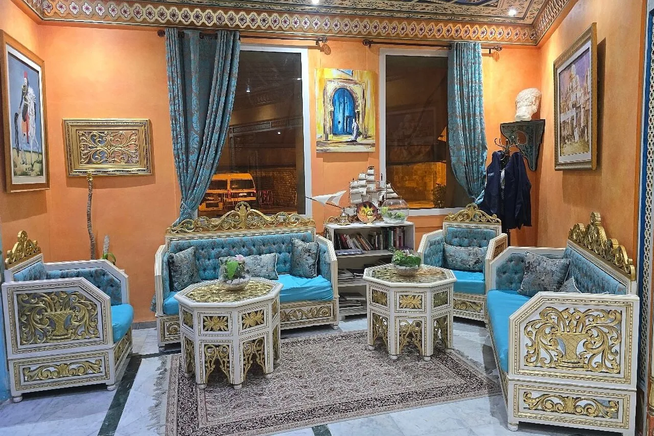 Royal Victoria Hotel — rooms and atmosphere