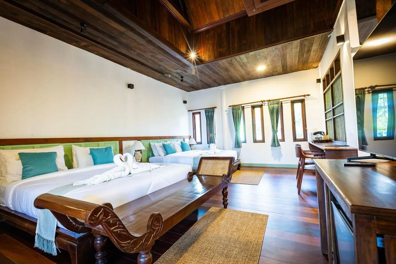 Ruean Thai Hotel — ภาพห้องพักและบรรยากาศ