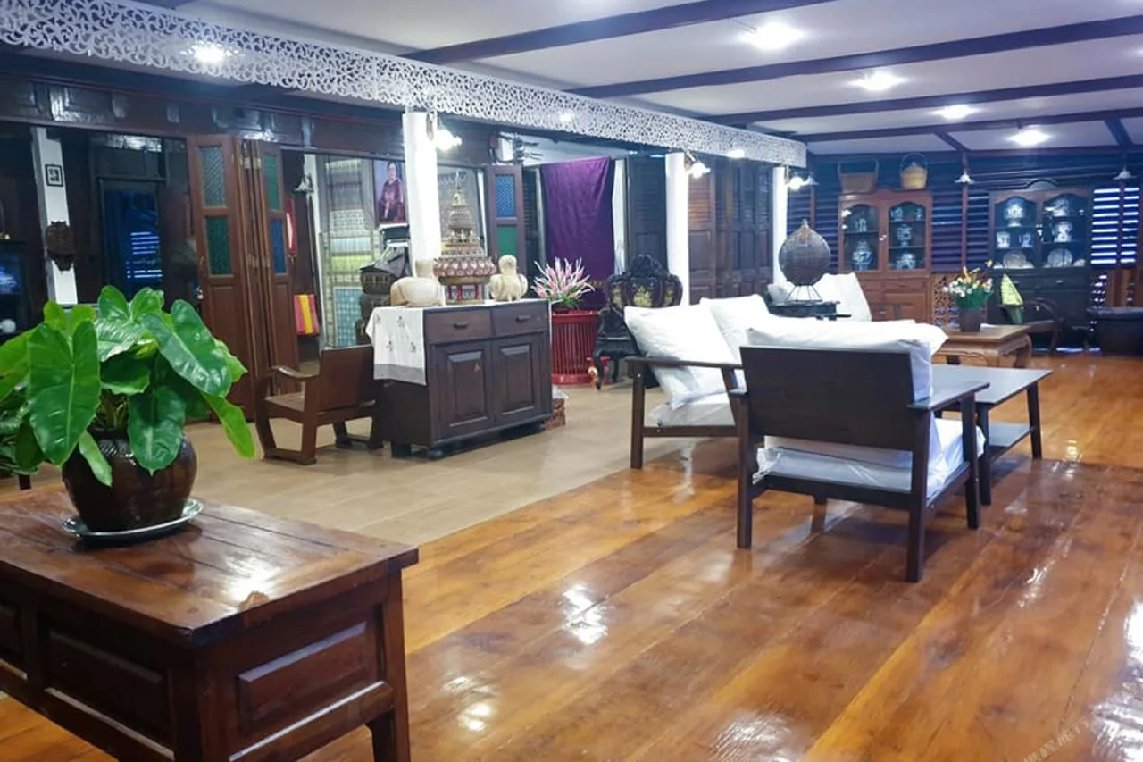 Ruean Thai Hotel — ภาพห้องพักและบรรยากาศ