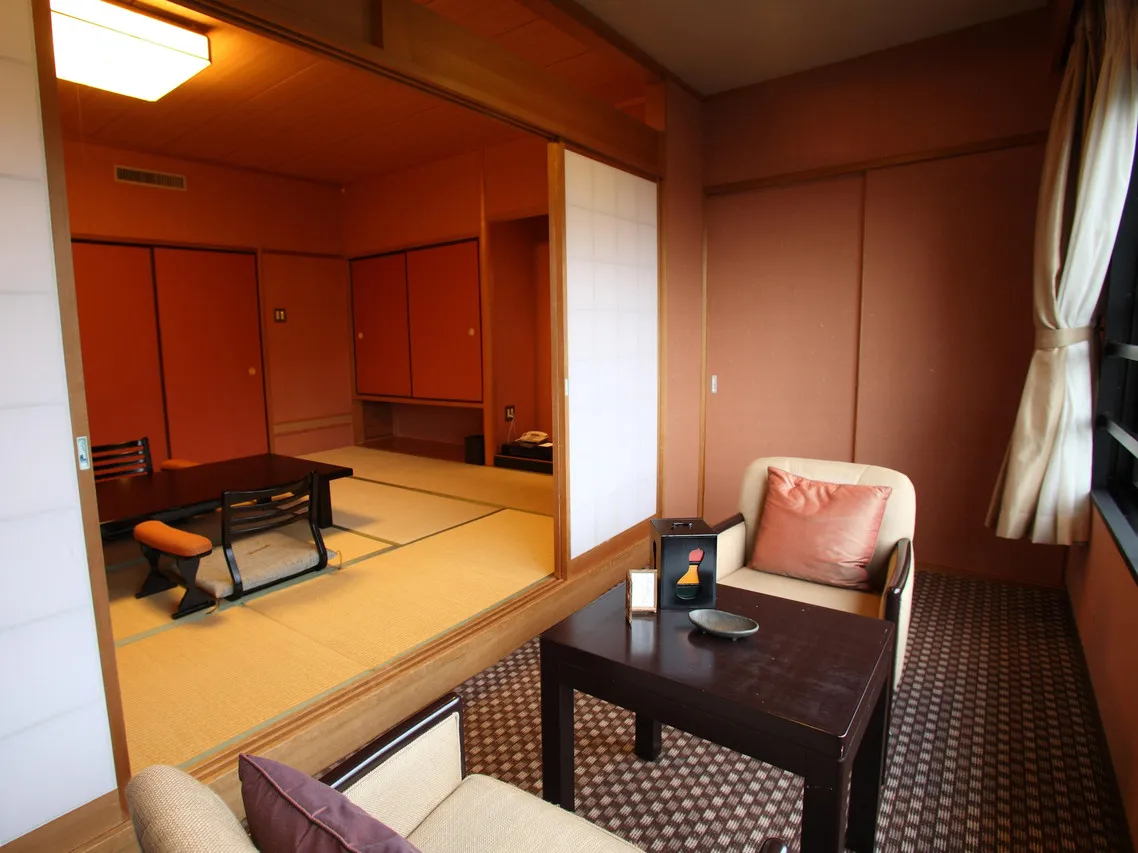 Ryokan Gora Tensui — rooms and atmosphere