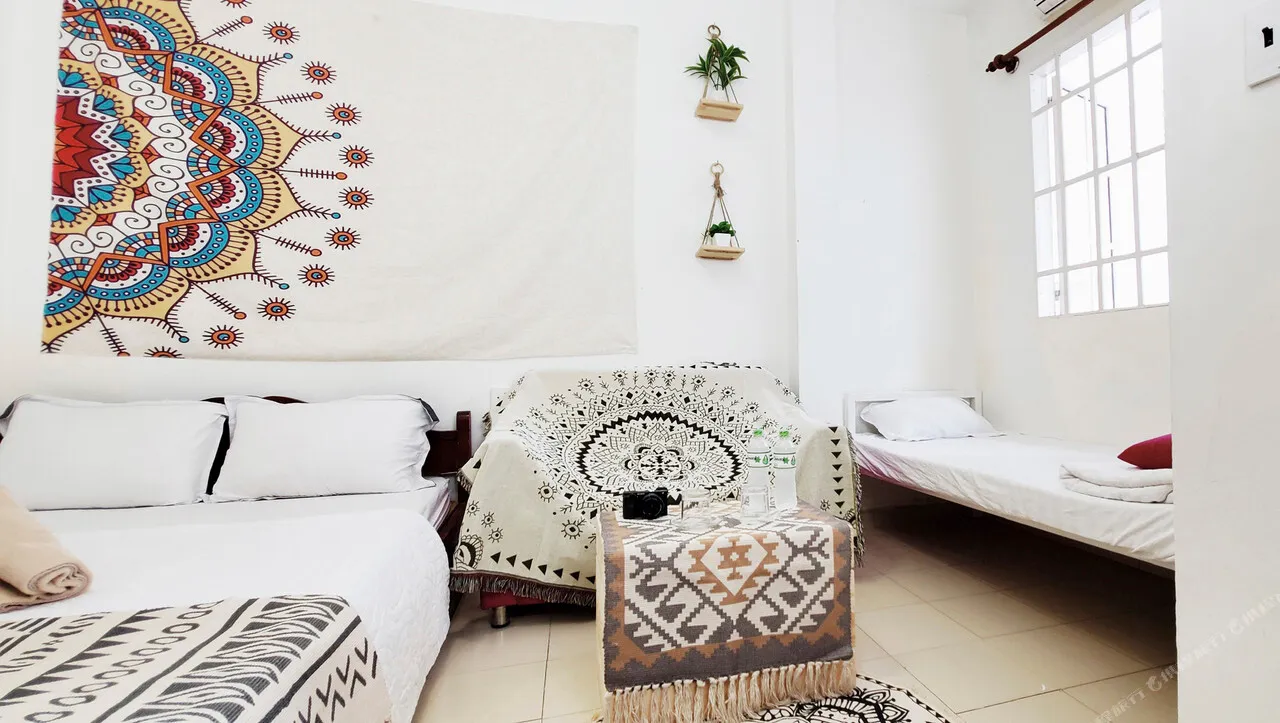 Saigon Smile Hostel — rooms and atmosphere