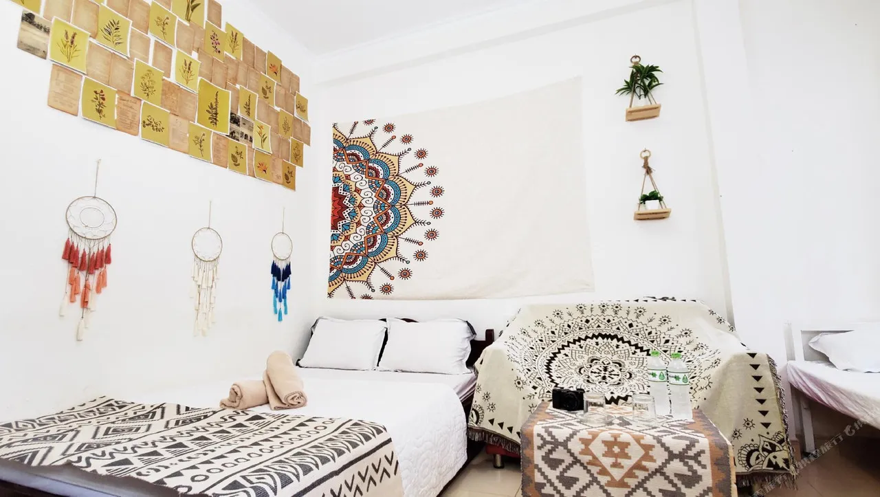 Saigon Smile Hostel — rooms and atmosphere