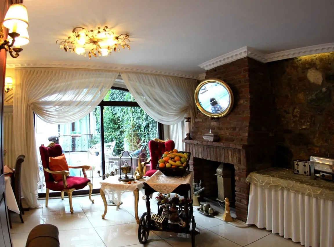 Saint John Hotel — rooms and atmosphere