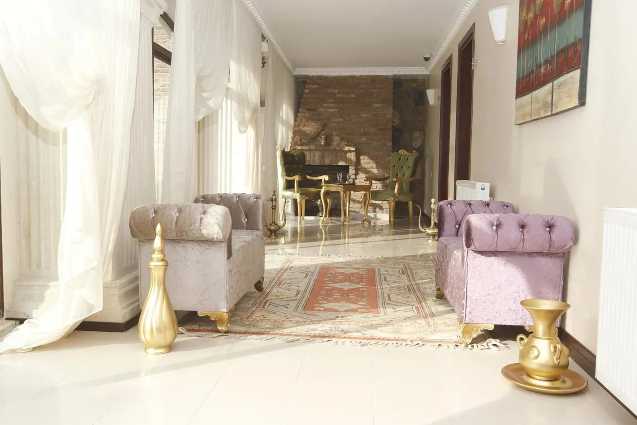 Saint John Hotel — rooms and atmosphere
