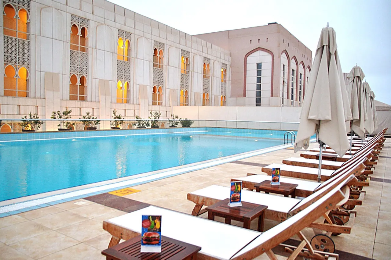 Salalah Gardens Hotel Managed by Safir Hotels & Resorts — ภาพห้องพักและบรรยากาศ