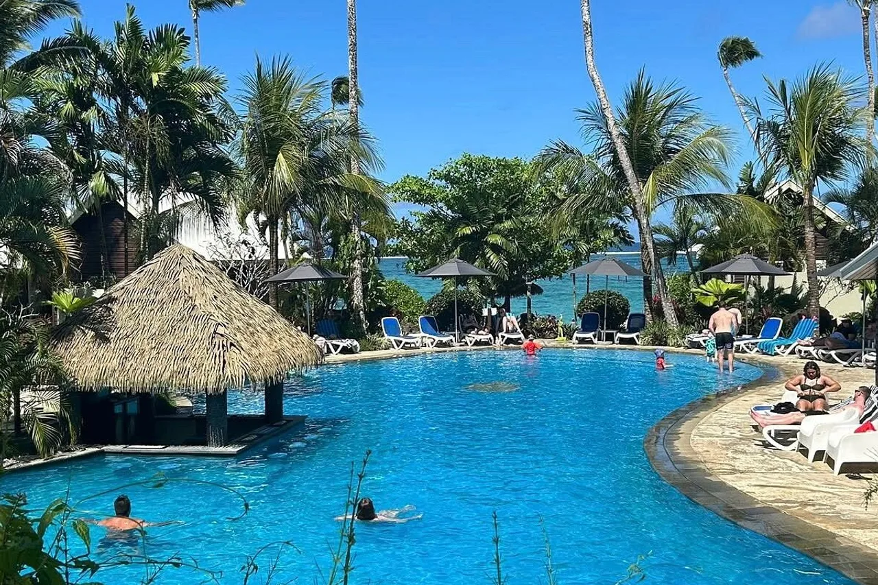 Saletoga Sands Resort &amp; Spa — rooms and atmosphere