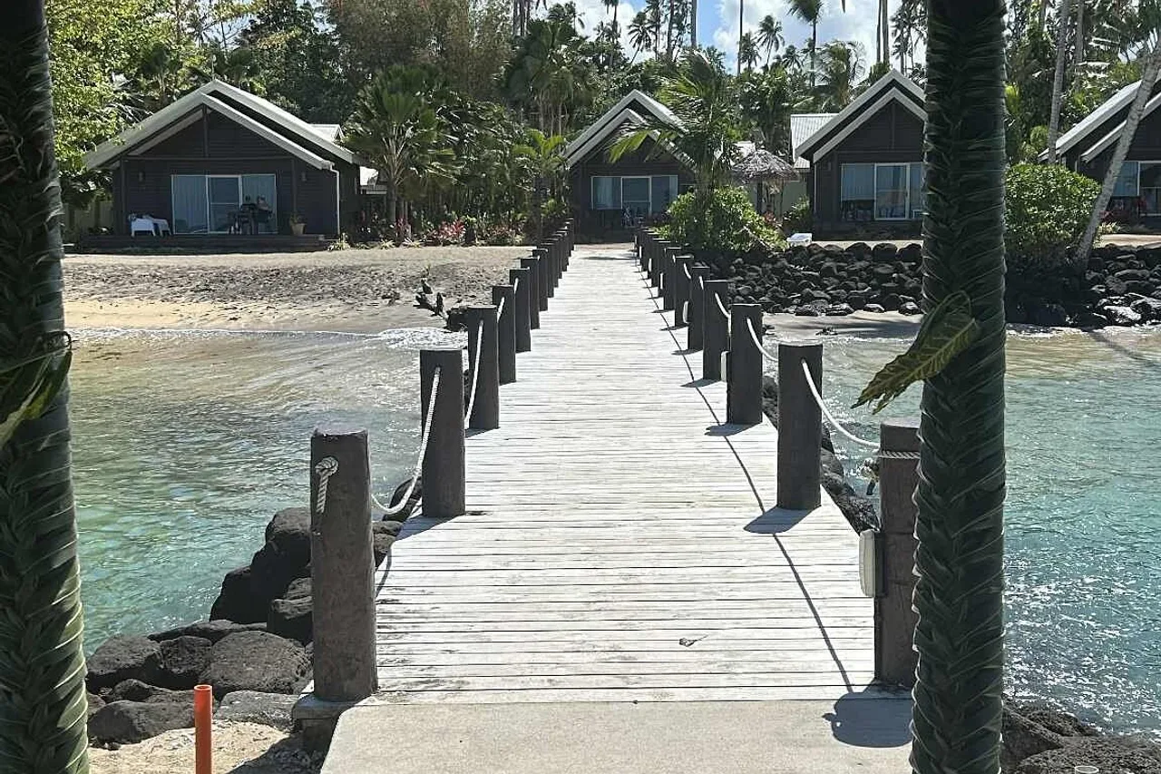 Saletoga Sands Resort &amp; Spa — rooms and atmosphere