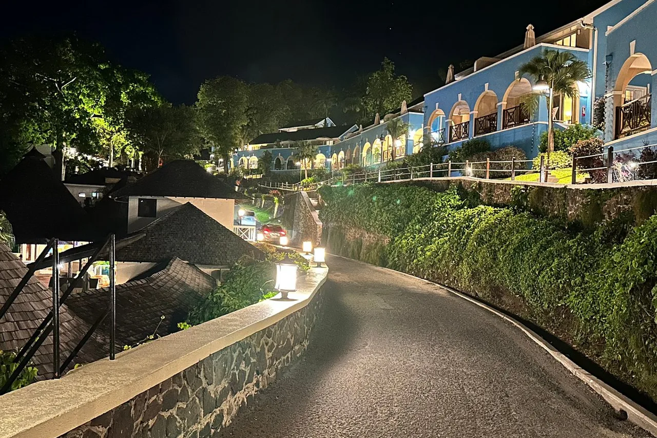 Sandals Regency La Toc — rooms and atmosphere