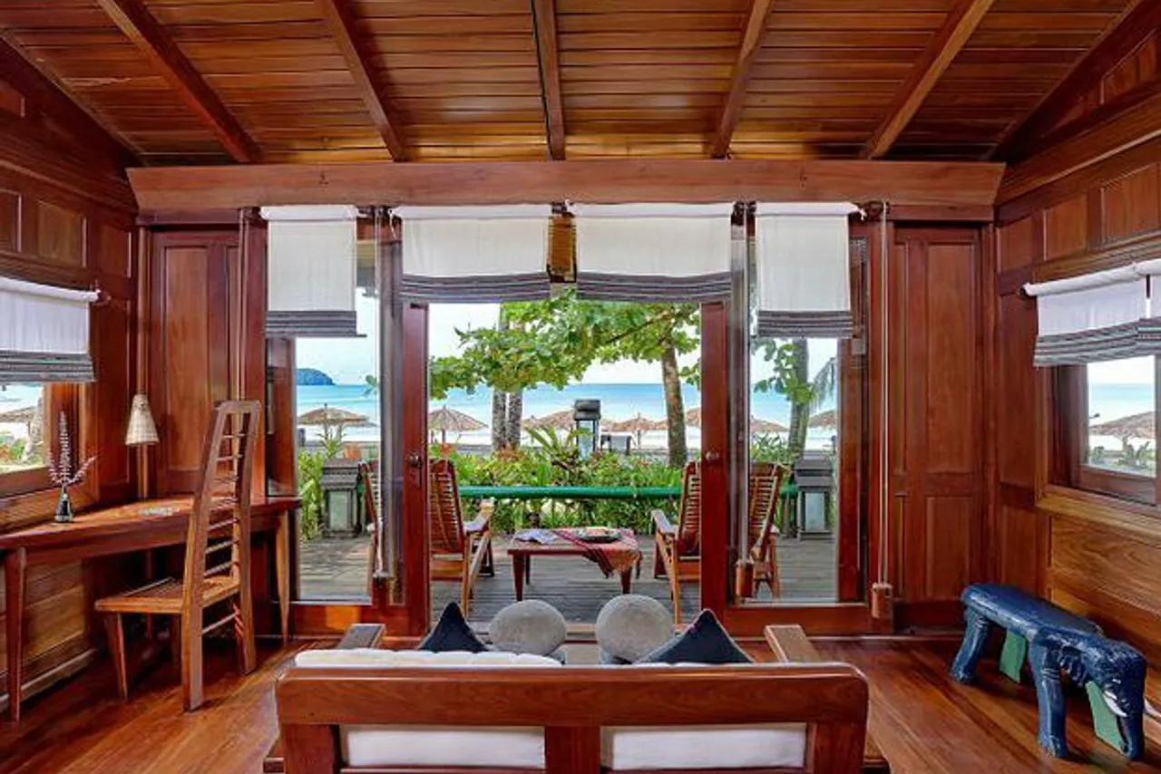 Sandoway Resort — rooms and atmosphere