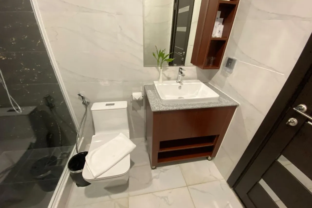 Sangkahak Mith Hotel — rooms and atmosphere