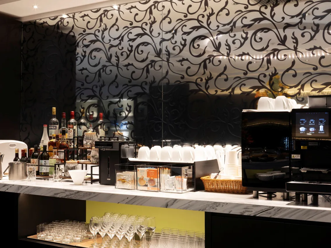 Sapporo Grand Hotel — rooms and atmosphere