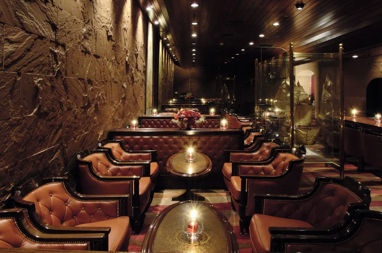 Sapporo Grand Hotel — rooms and atmosphere