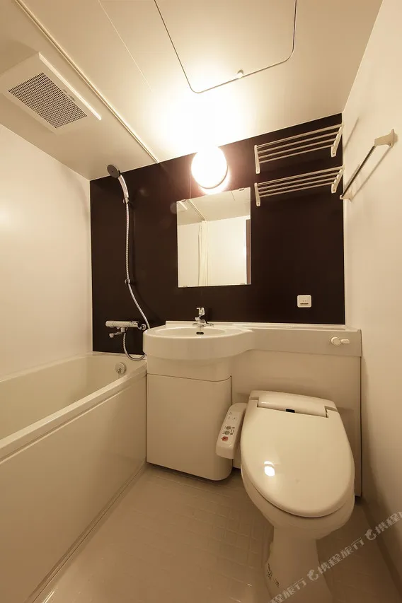 Sarasa Hotel Shinsaibashi — rooms and atmosphere