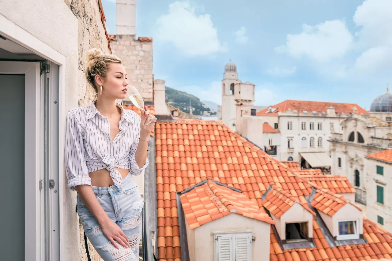 Scalini Palace — rooms and atmosphere