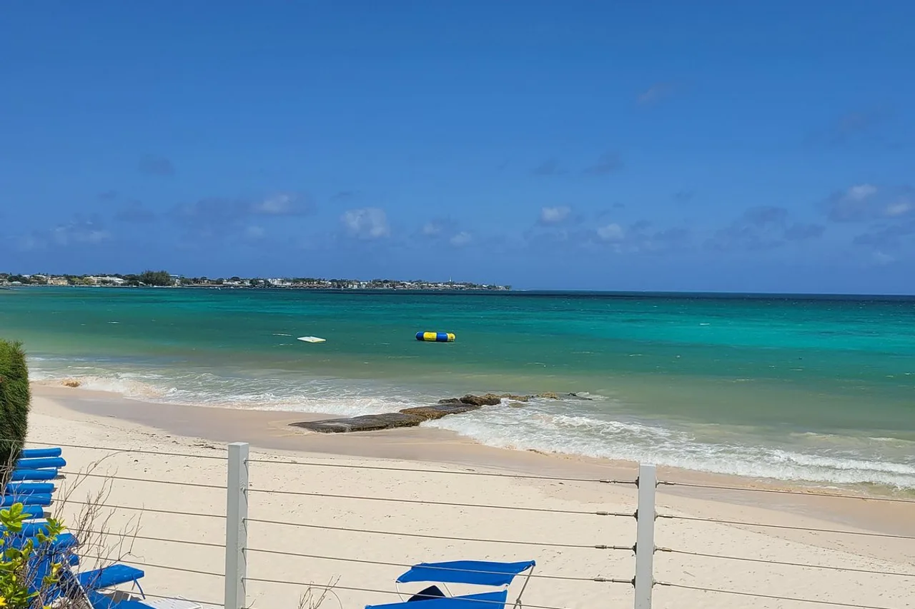 Sea Breeze Beach House by Ocean Hotels — rooms and atmosphere