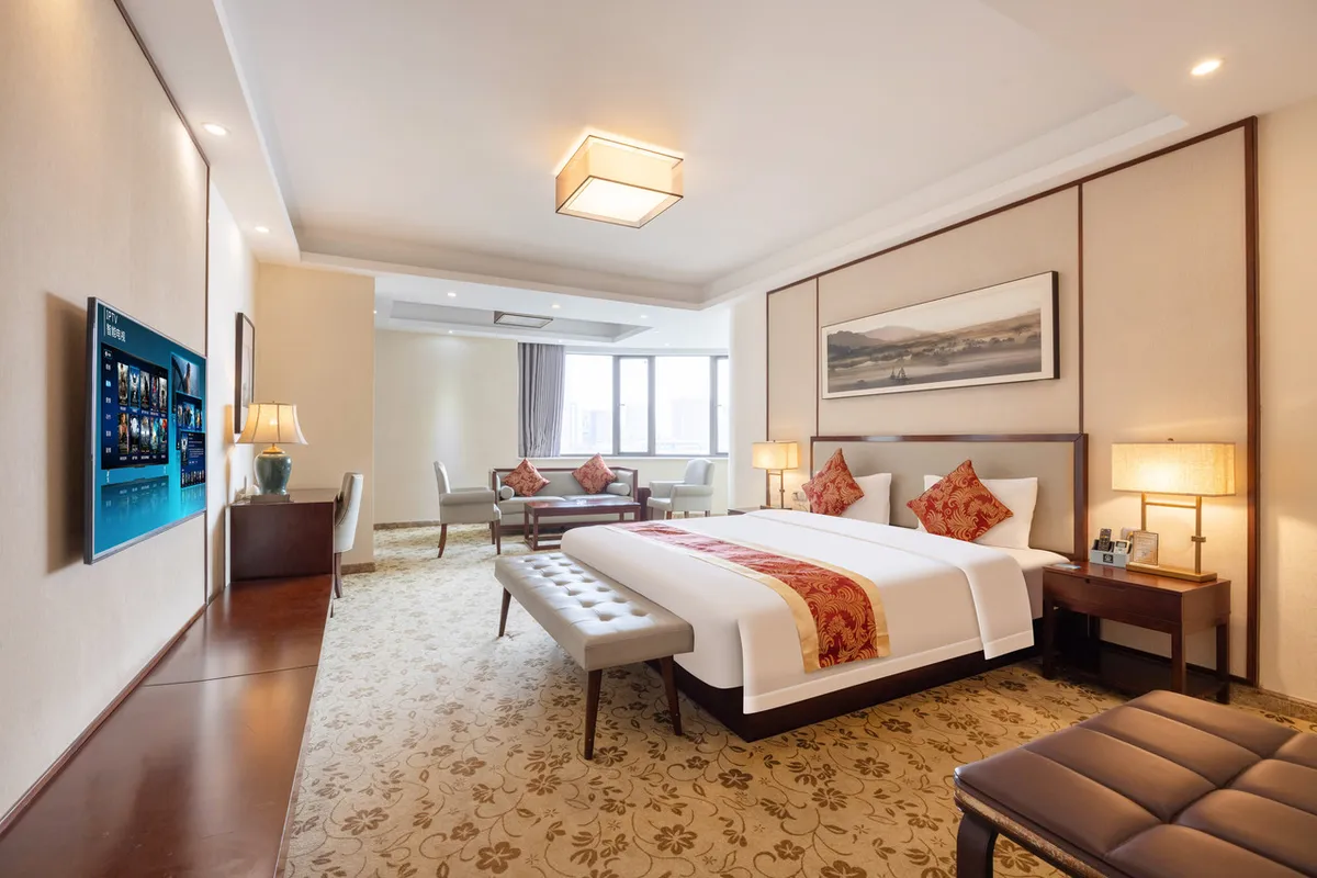 SEAMEN Club Guangzhou — rooms and atmosphere