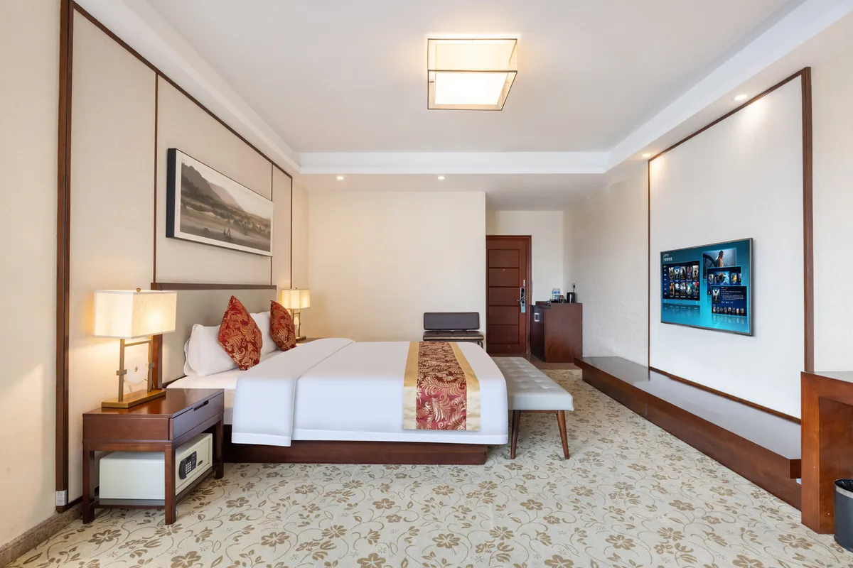 SEAMEN Club Guangzhou — rooms and atmosphere