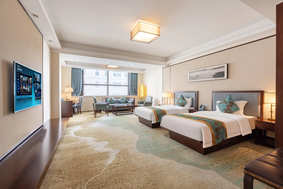 SEAMEN Club Guangzhou — rooms and atmosphere