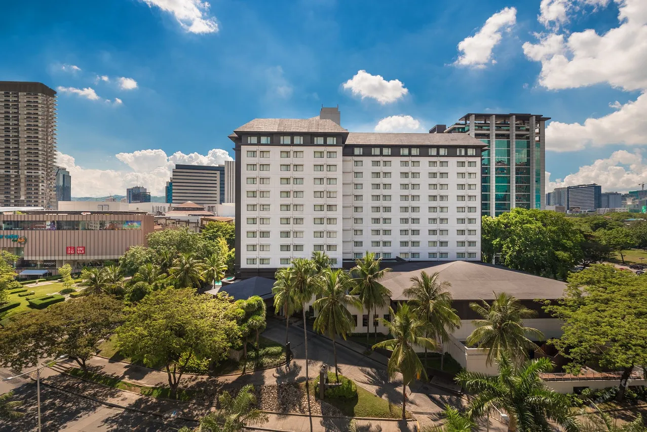 Seda Ayala Center Cebu — rooms and atmosphere