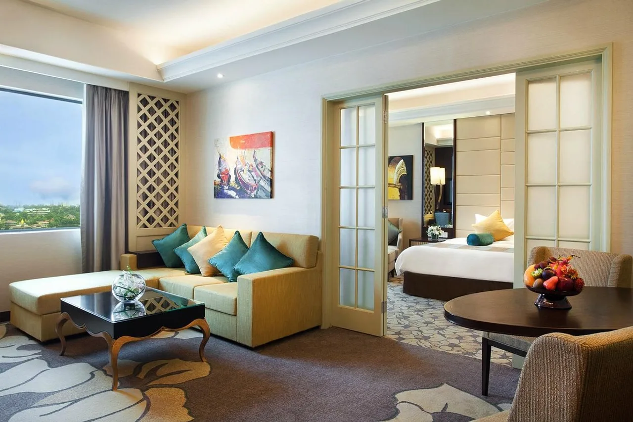 Sedona Hotel Yangon — rooms and atmosphere