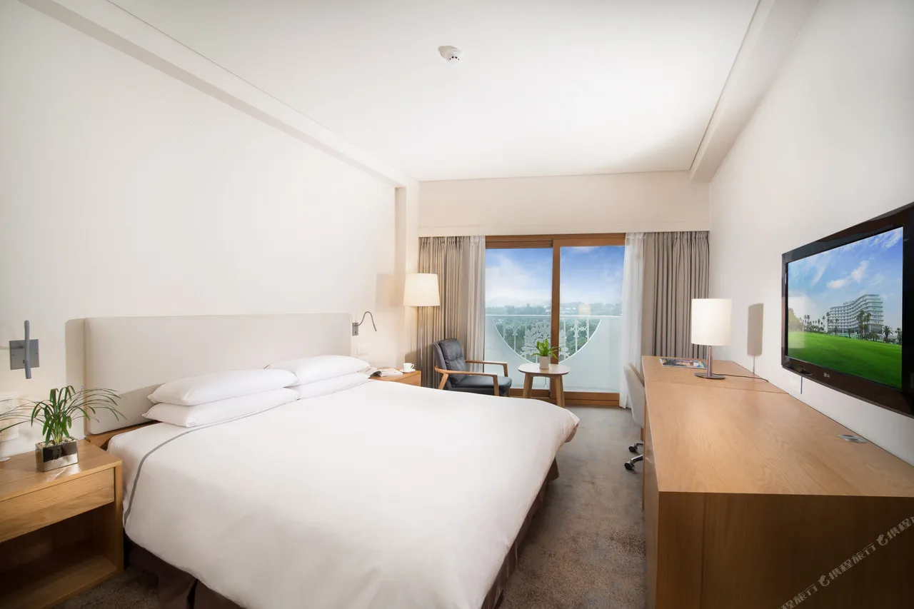 Seogwipo KAL Hotel — rooms and atmosphere