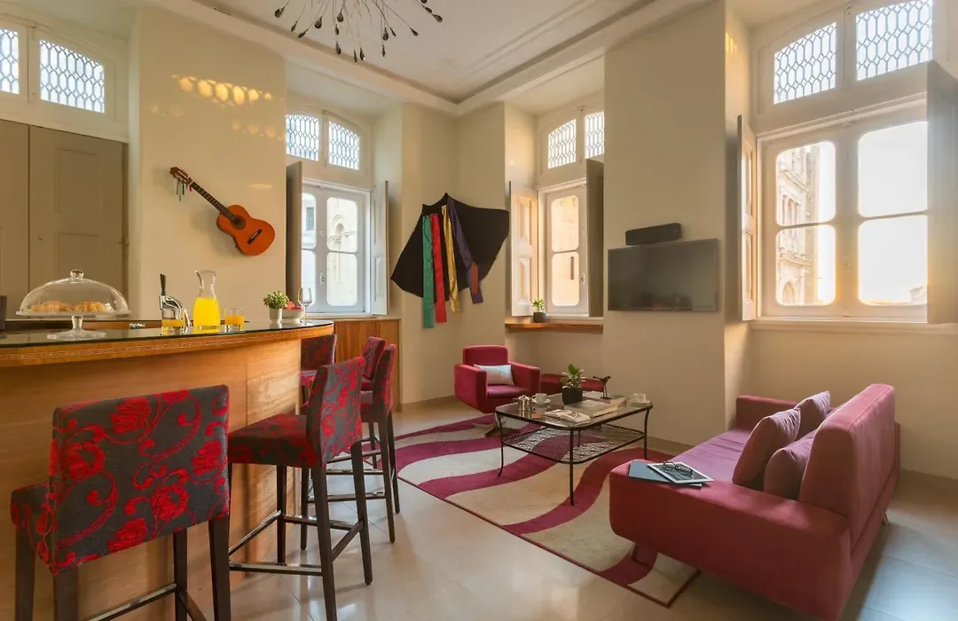 Serenata Hotel & Hostel Coimbra — ภาพห้องพักและบรรยากาศ