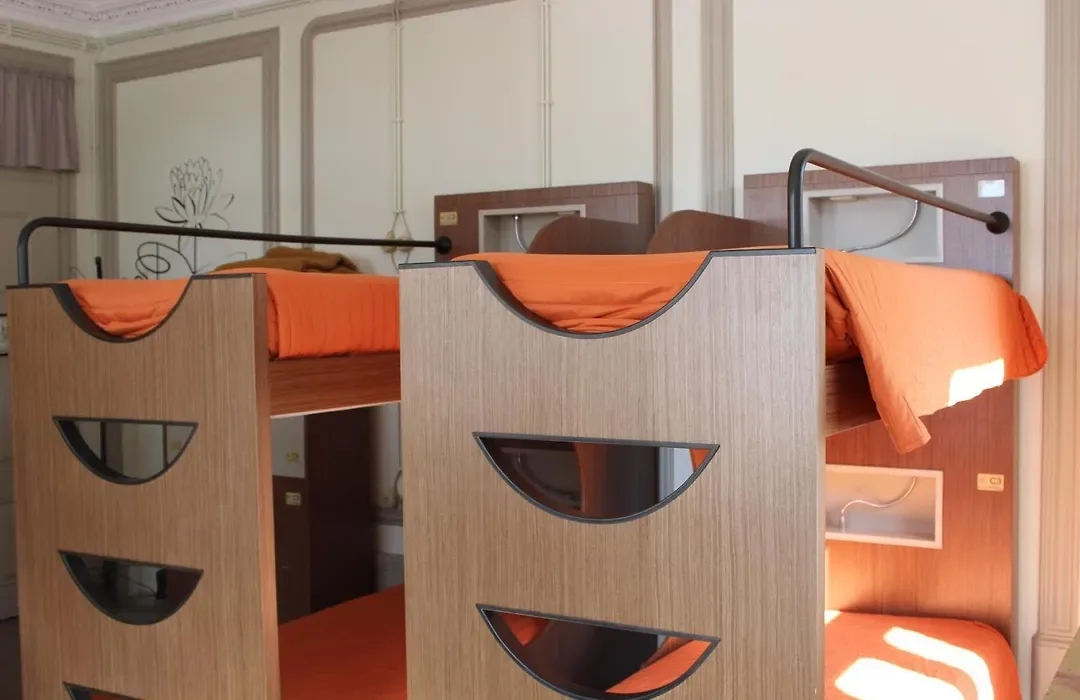 Serenata Hotel & Hostel Coimbra — ภาพห้องพักและบรรยากาศ