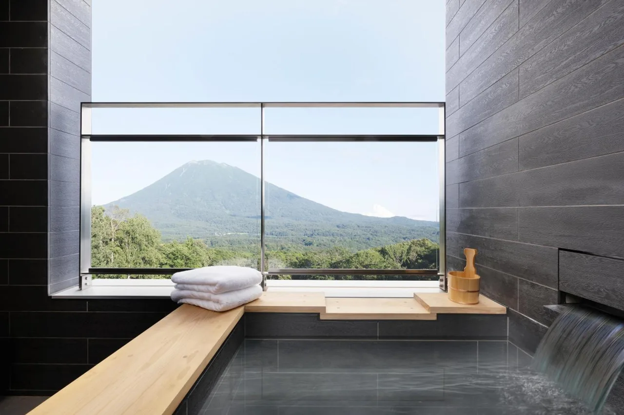 Setsu Niseko — rooms and atmosphere