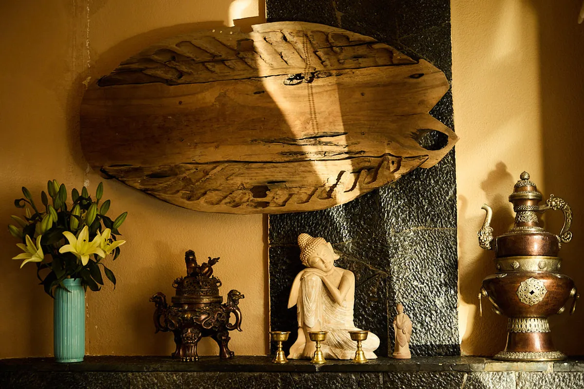 Shangri-La Moon Boutique Hotel — rooms and atmosphere