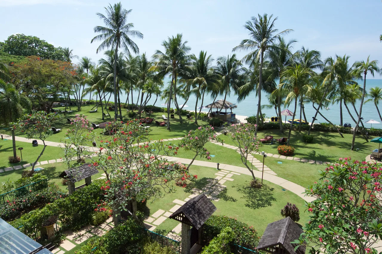 Shangri-La Rasa Sayang Resort & Spa Penang — rooms and atmosphere