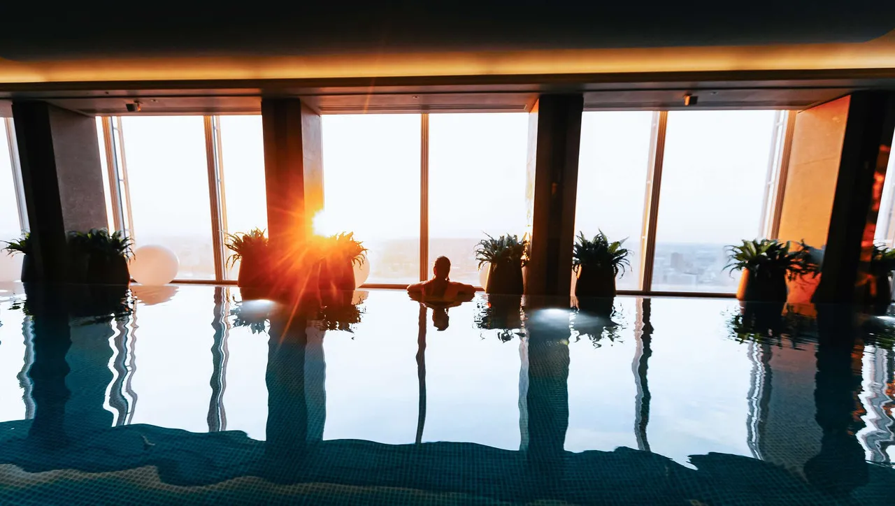 Shangri-La The Shard — rooms and atmosphere