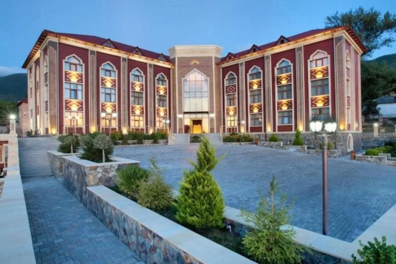 Sheki Palace Hotel — เชกี