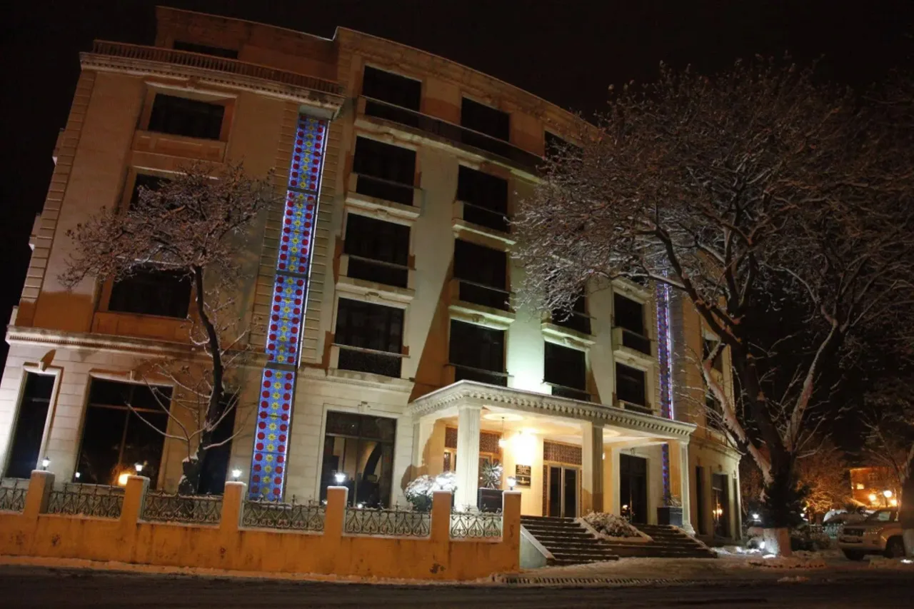 Sheki Saray Hotel — ภาพห้องพักและบรรยากาศ