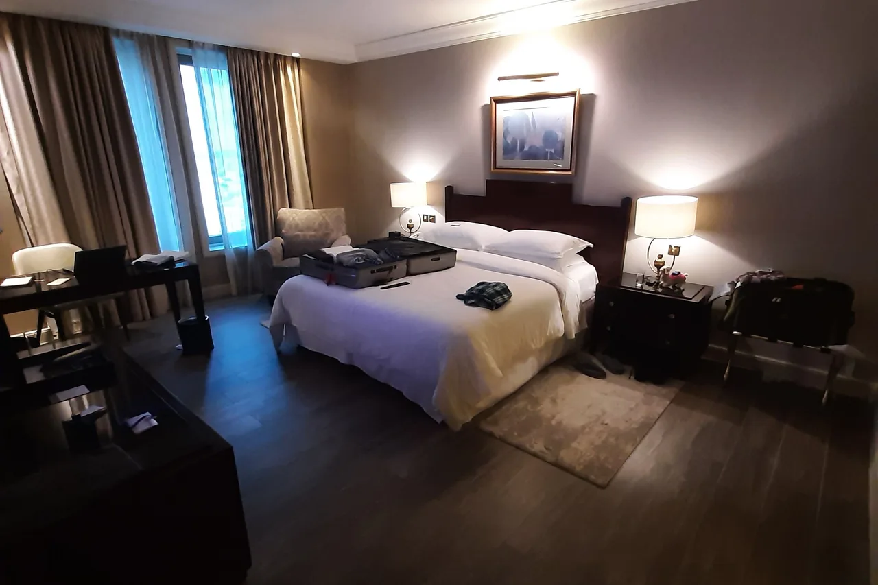 Sheraton Amman Al Nabil Hotel — rooms and atmosphere