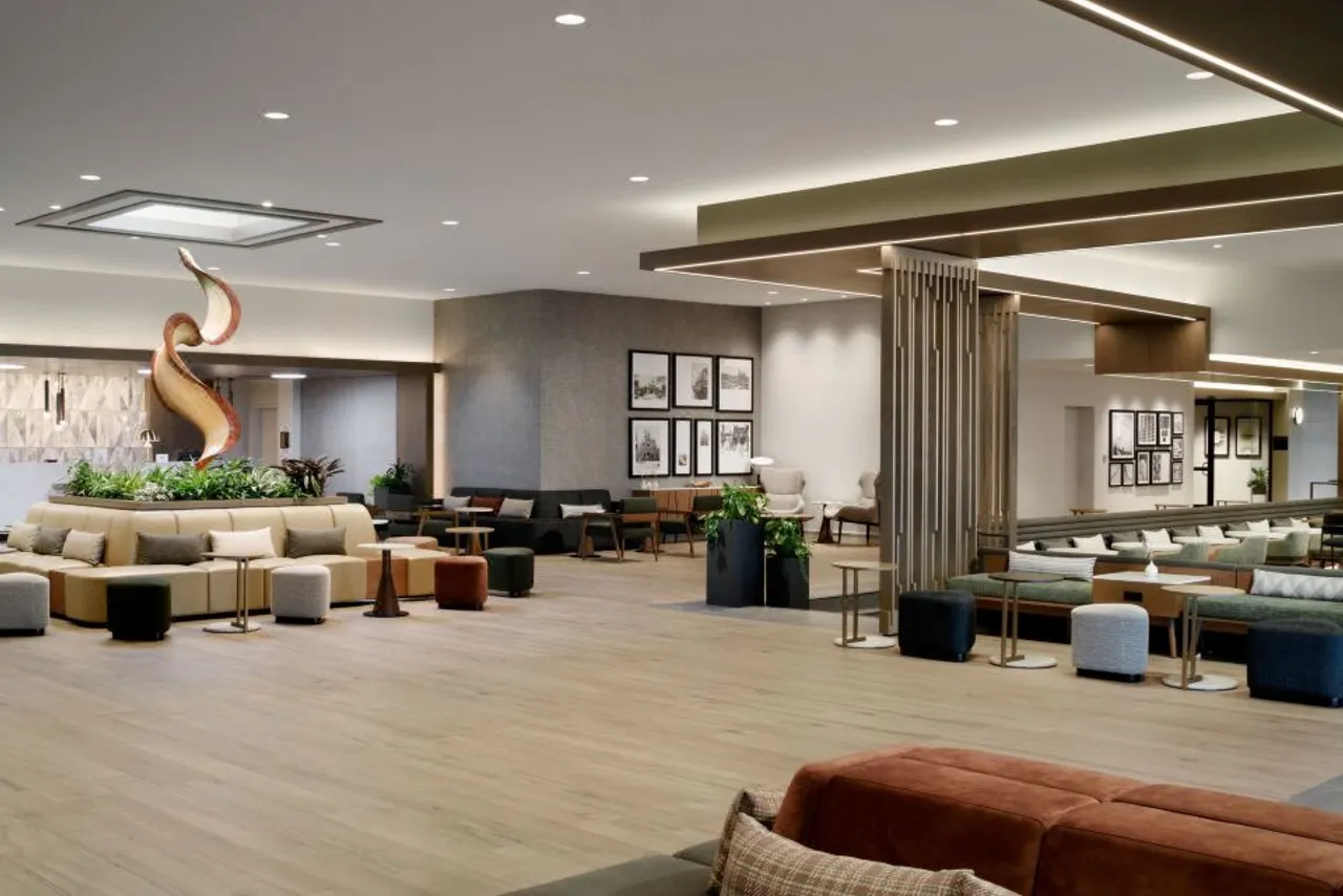Sheraton Park Hotel at the Anaheim Resort — rooms and atmosphere