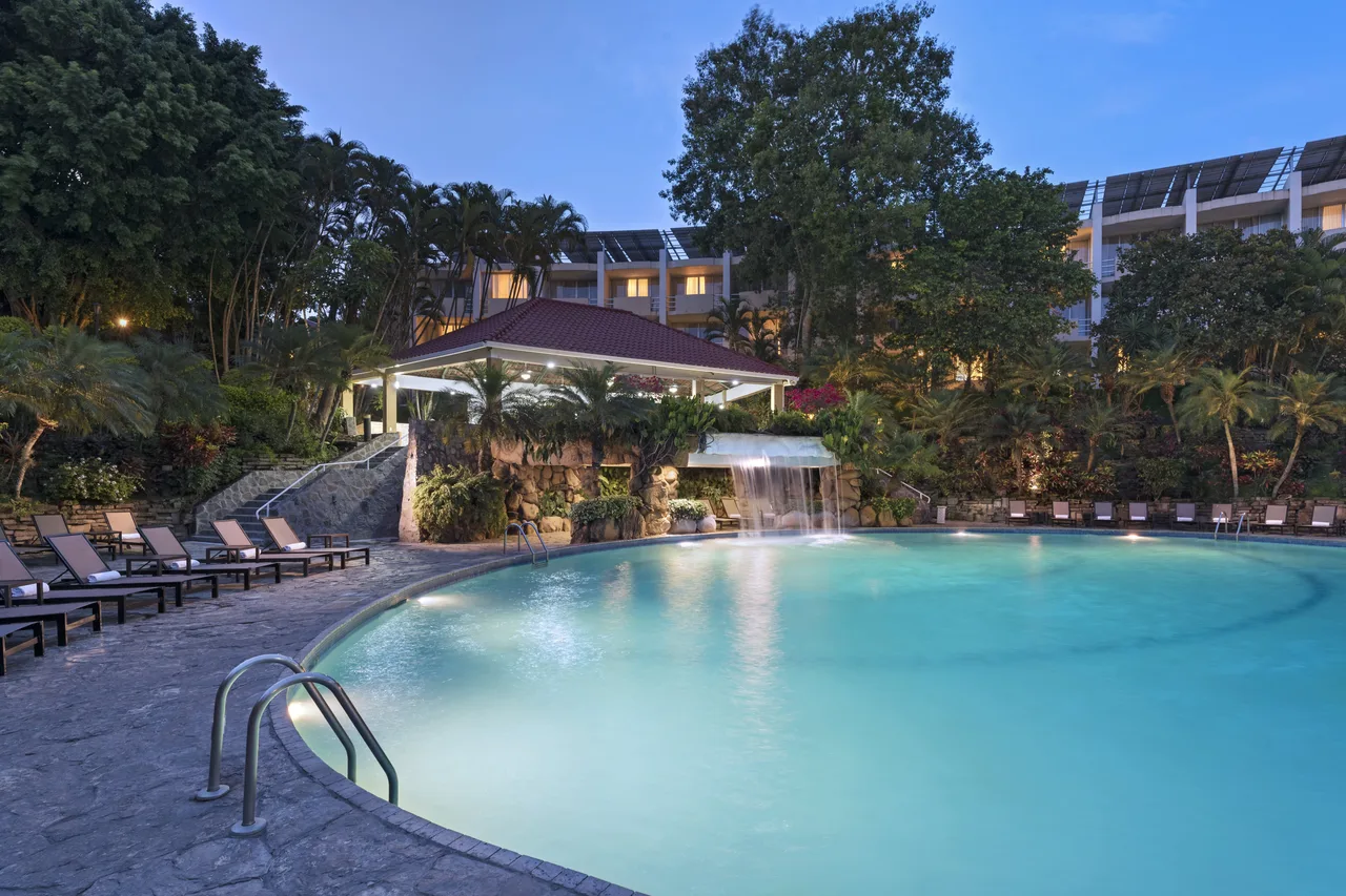 Sheraton Presidente San Salvador — rooms and atmosphere