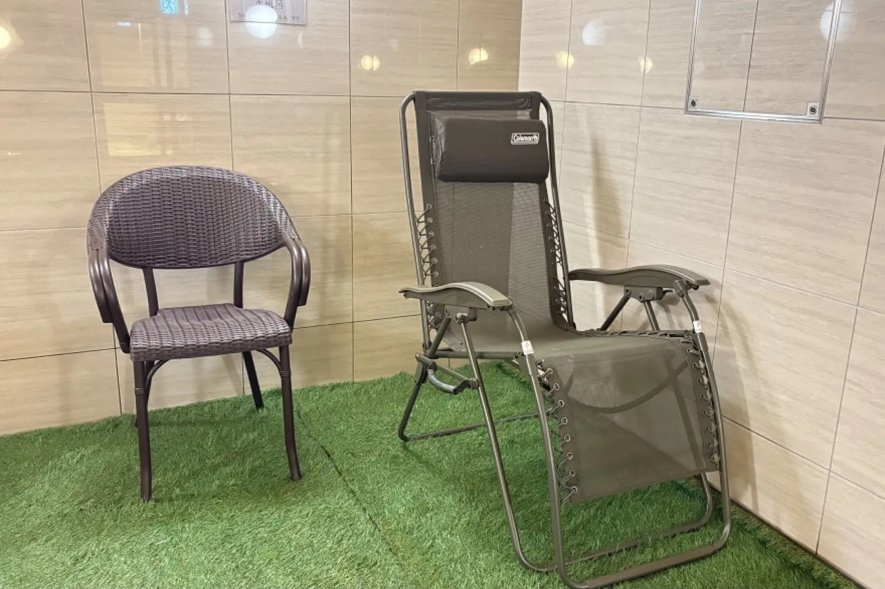 Shinsaibashi ARTY Inn — ภาพห้องพักและบรรยากาศ