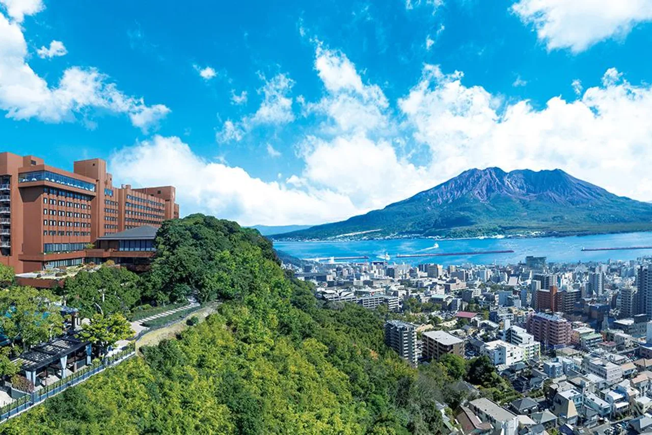 Shiroyama Hotel Kagoshima — rooms and atmosphere