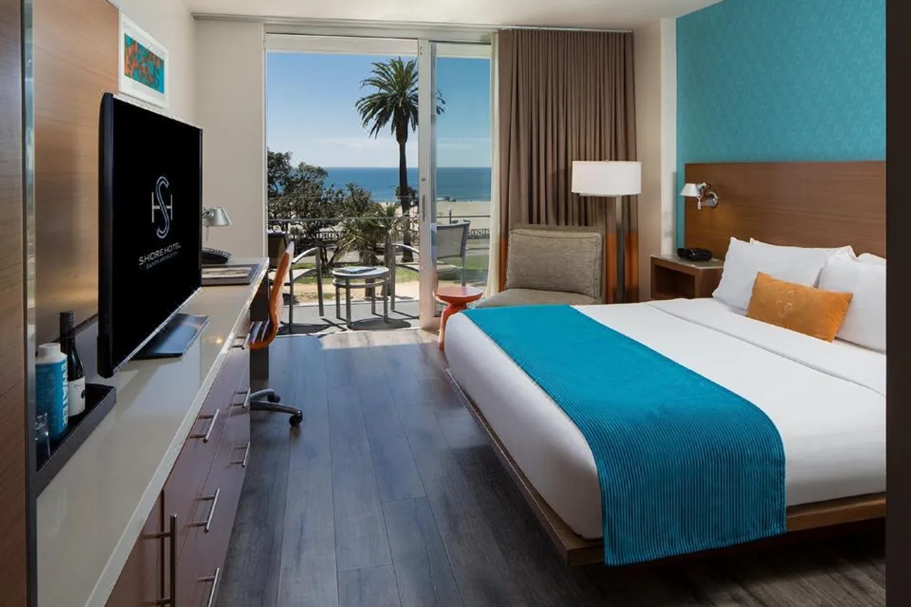 Shore Hotel — rooms and atmosphere