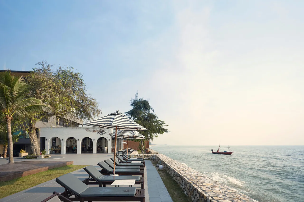 Siam Beach Resort Hua Hin — rooms and atmosphere
