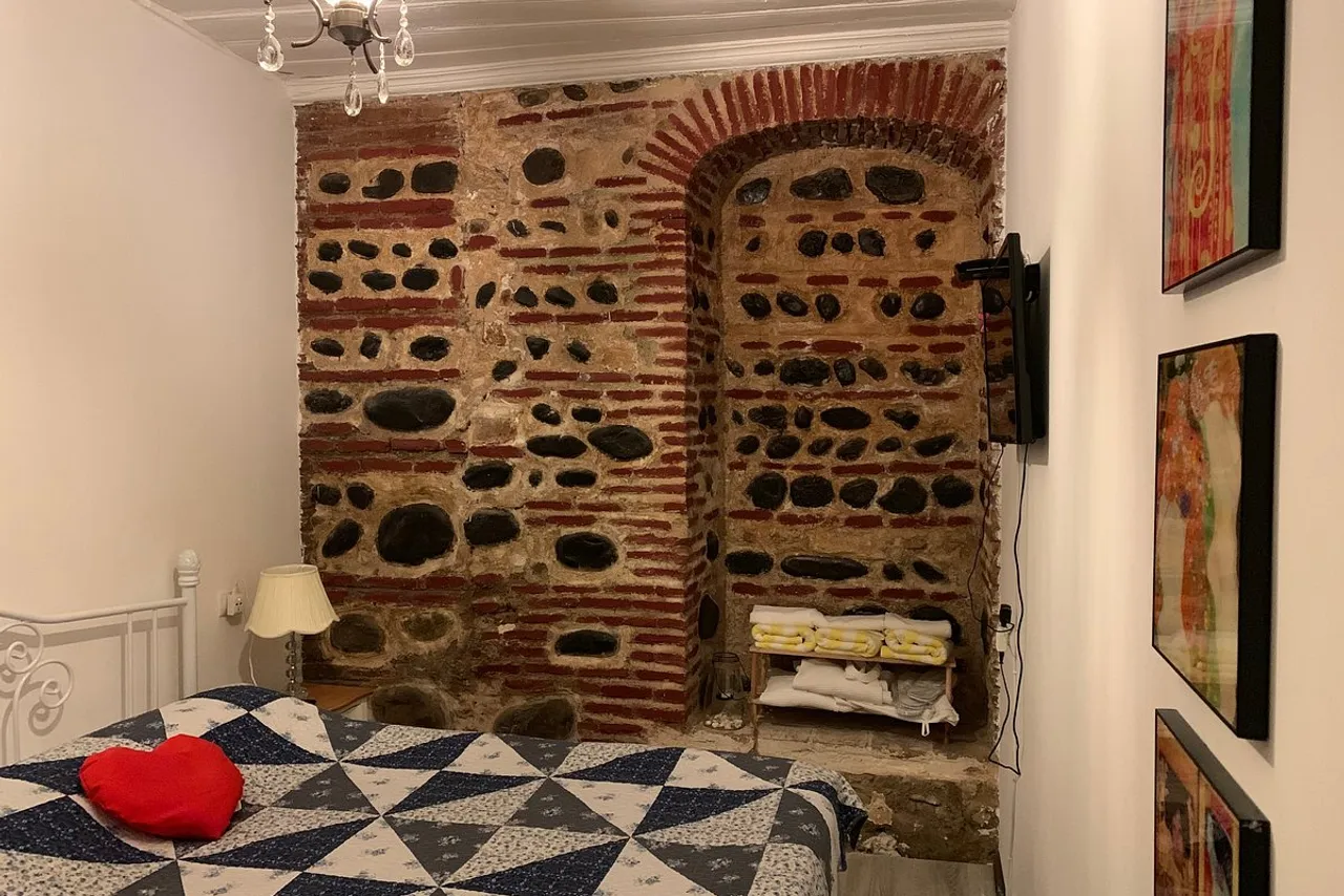 Sighnaghi Art Hotel — rooms and atmosphere