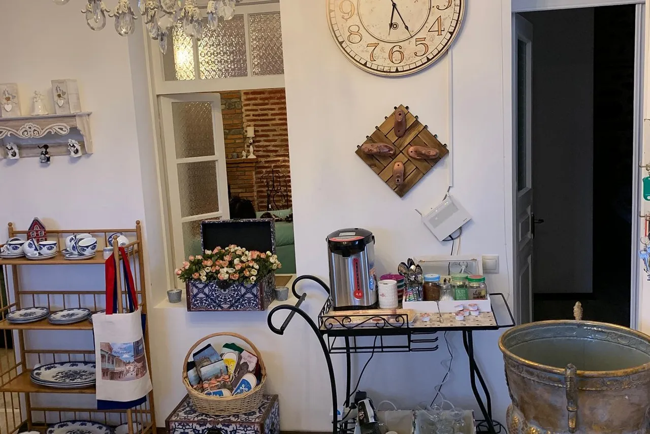 Sighnaghi Art Hotel — rooms and atmosphere