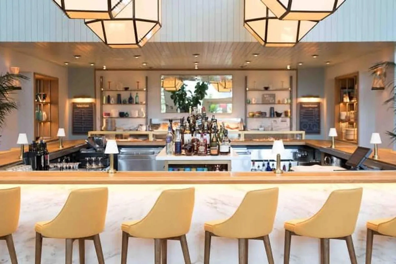 Signia by Hilton Diplomat Beach Resort — rooms and atmosphere
