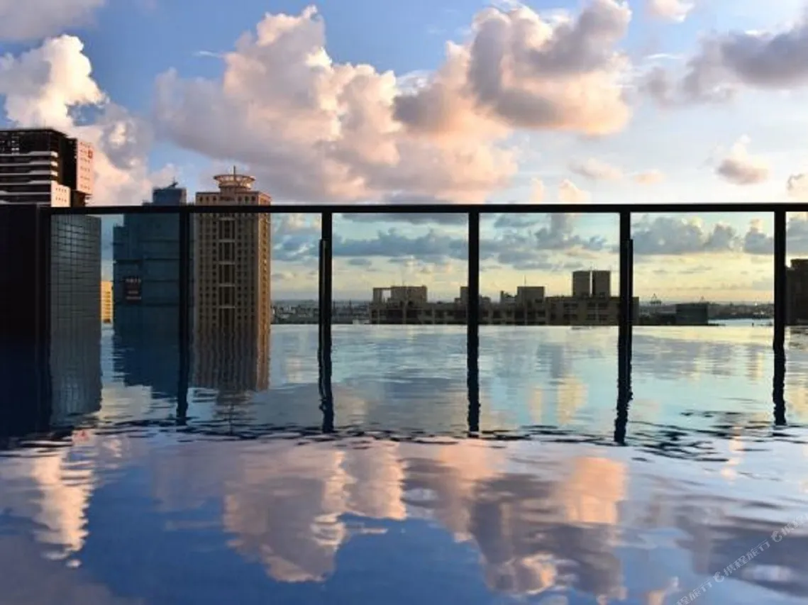 Silks Club — rooms and atmosphere