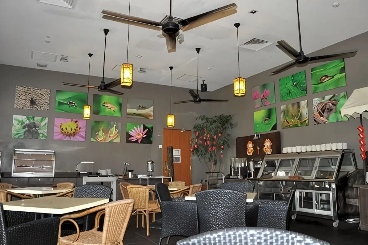 Siloso Beach Resort - Sentosa — rooms and atmosphere